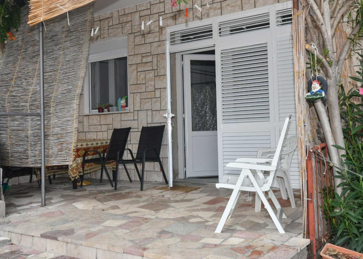 Apartmani Dora Duboka Exteriér fotografie