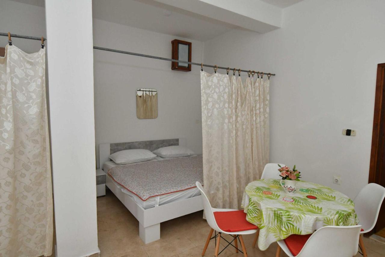 Apartmani Dora Duboka Exteriér fotografie